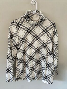 Plaid Turtleneck Long-Sleeve Tee - White/Black